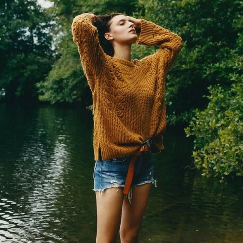 Anthropologie Pilcro Tan Chunky Long Bell Sleeve Devenne Pontille Sweater S